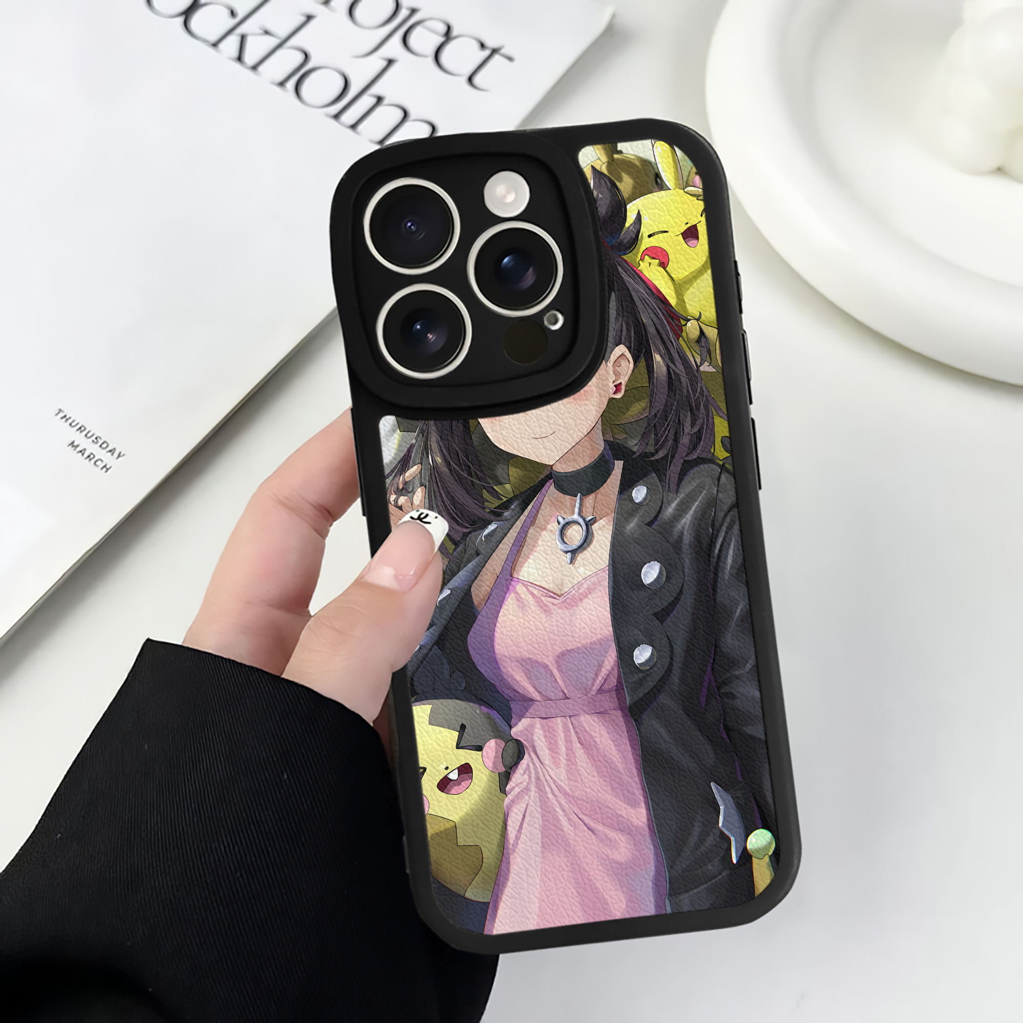 （画像用） ポケットモンスター Pokémon 【iPhone 16シリーズ対応】シリコンスマホケース（レザー調） 材質：シリコン
